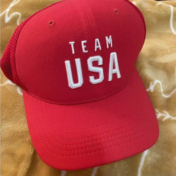 Nike Team USA Red Fitted  Baseball cap classic99 Dri Fit Hat - Picture 1 of 8